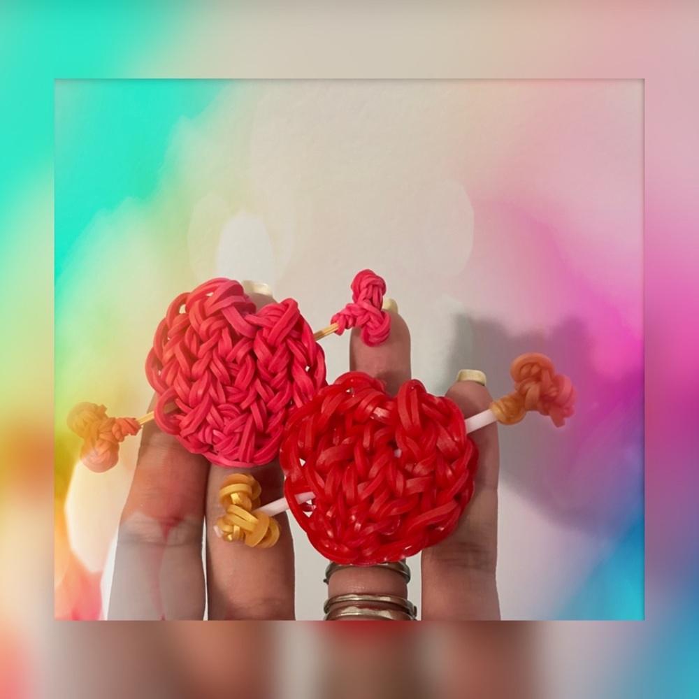 rainbowloom heart with arrow